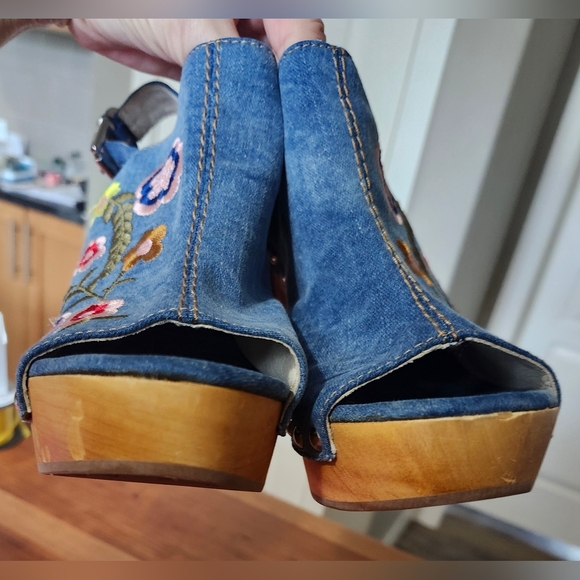 Brand New, Never Worn. Wishbone Embroidered Denim Platform Sandals. - Picture 7 of 15